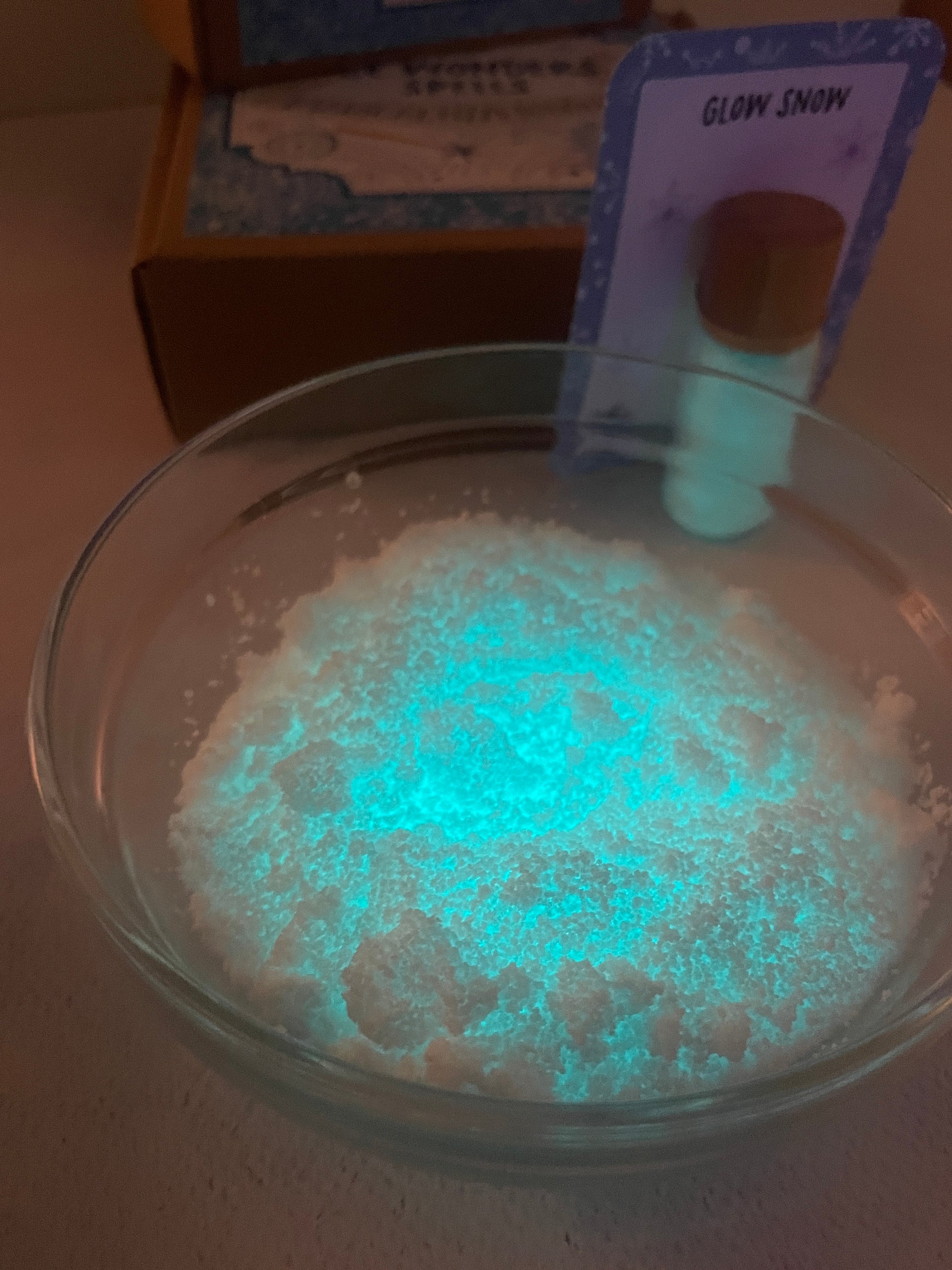 Glow Snow - Holiday Edition (Blue)