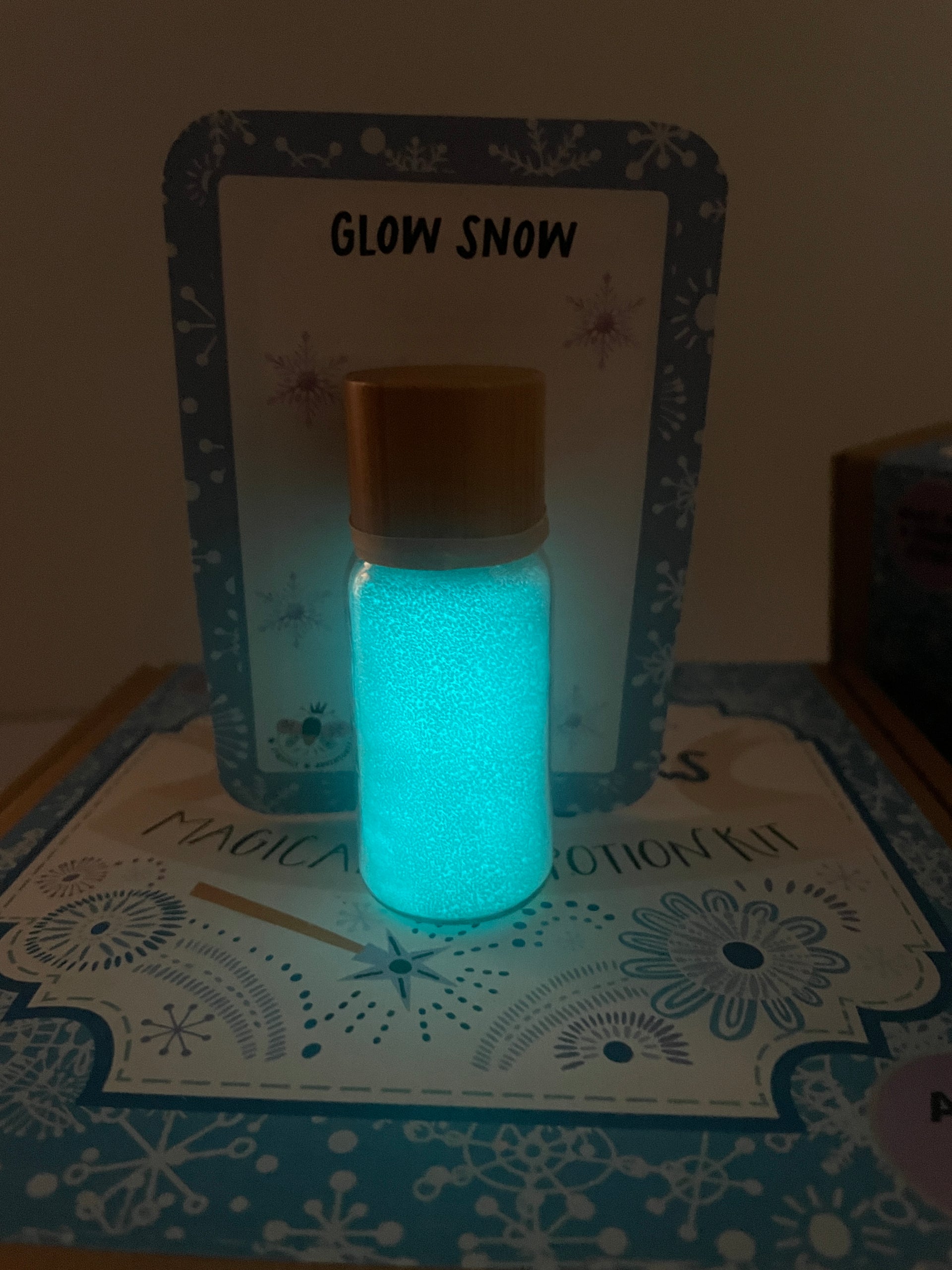 Glow Snow - Holiday Edition (Blue)